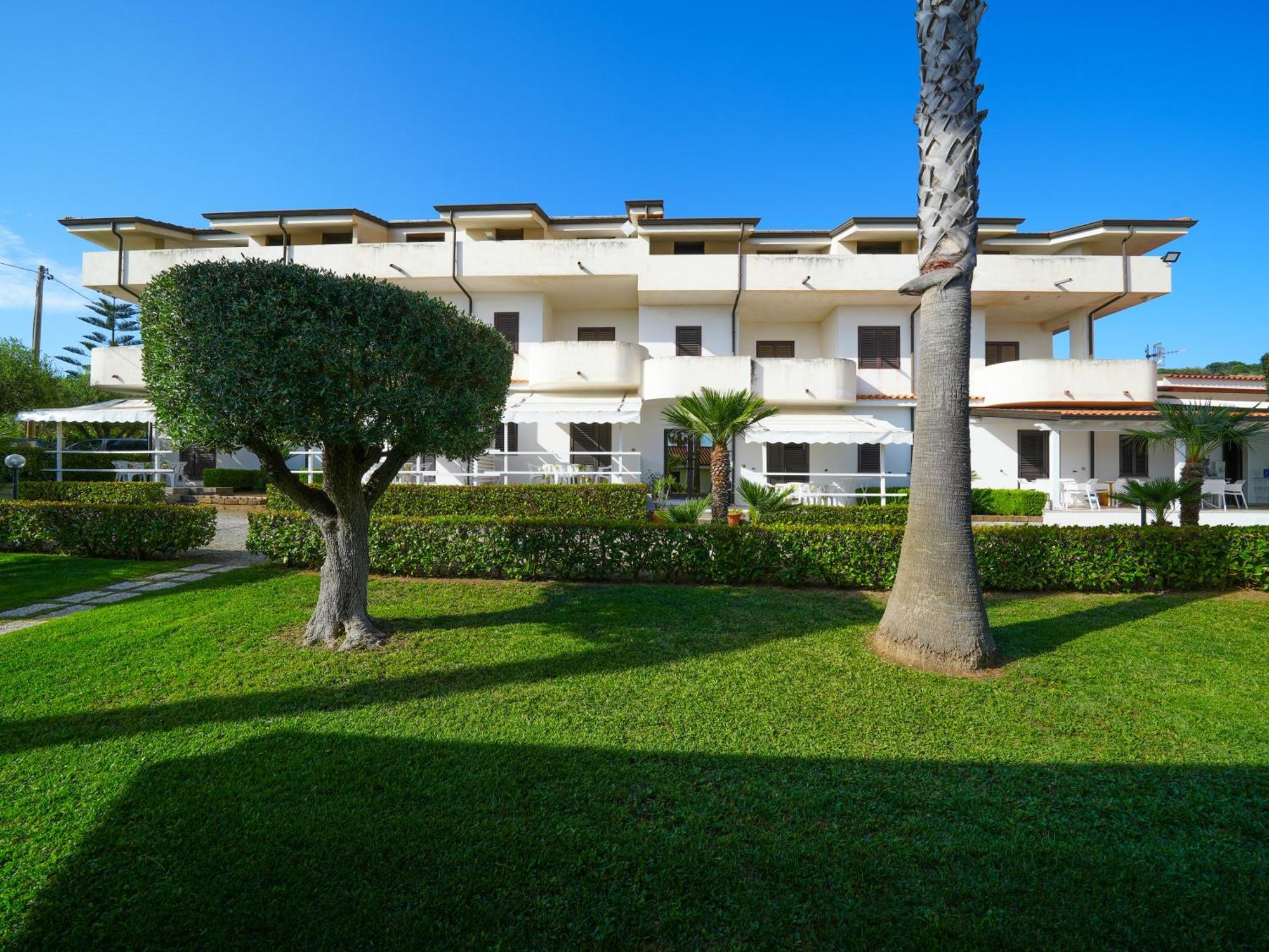 Residence Rosy Capo Vaticano Exterior foto